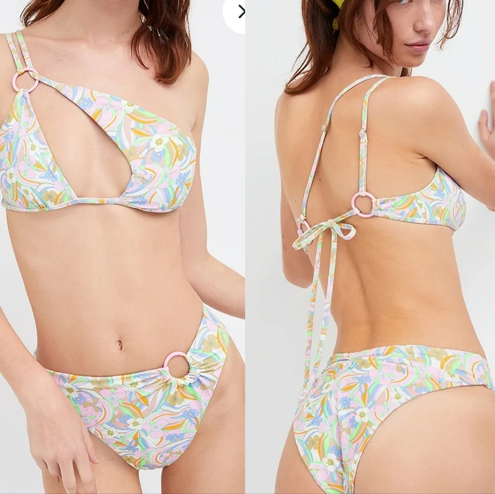 New!For‎ Love and Lemons Devon Triangle Bikini Top